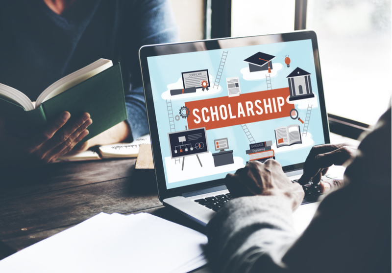 Choose Energy announces scholarship winners.